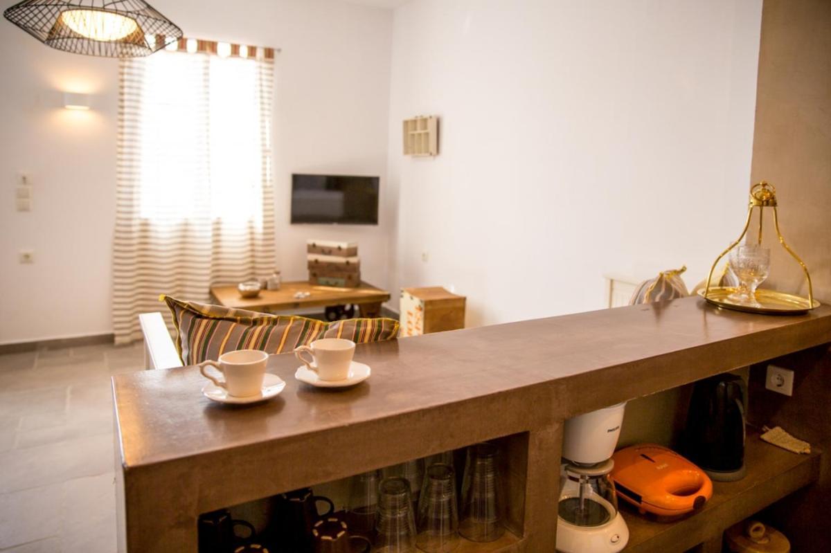 Chic & Modern Apartments With Swim Access Chalki Town المظهر الخارجي الصورة